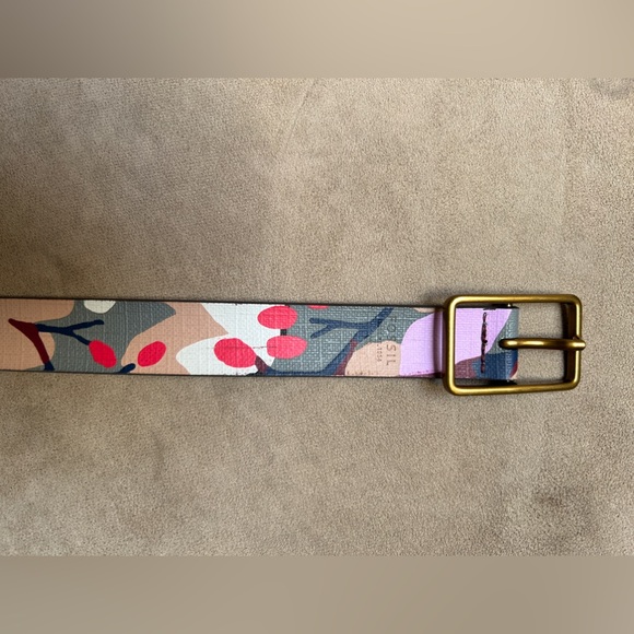 Fossil Faux Leather Belt - Picture 2 of 6